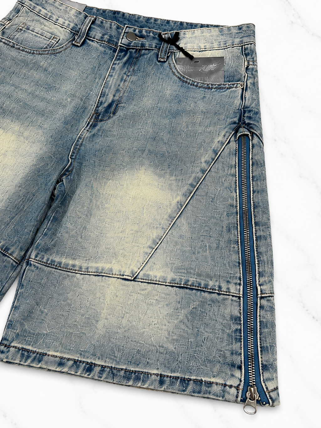 Bermuda Cargo Zip Washed Denim