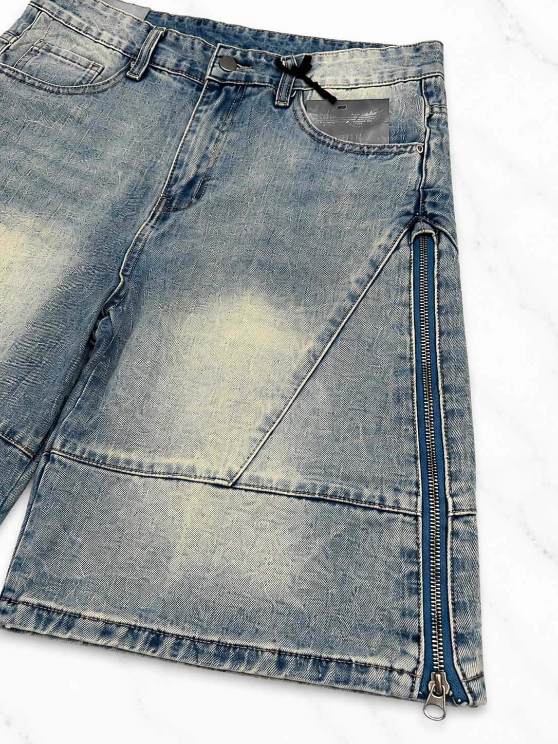 Bermuda Cargo Zip Washed Denim